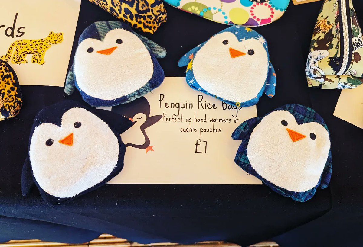bear_knitting's tweet photo. How many craft fairs can you visit and hear lions roaring in the background? 😆😆

We're here at @EdinburghZoo for day 2 of the Spring Craft Market. It's a beautiful day and the penguin handwarmers are back! https://t.co/XTwx03FLJe