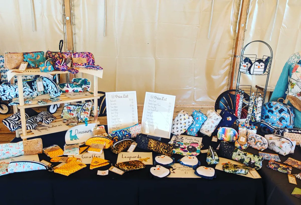 bear_knitting's tweet photo. How many craft fairs can you visit and hear lions roaring in the background? 😆😆

We're here at @EdinburghZoo for day 2 of the Spring Craft Market. It's a beautiful day and the penguin handwarmers are back! https://t.co/XTwx03FLJe