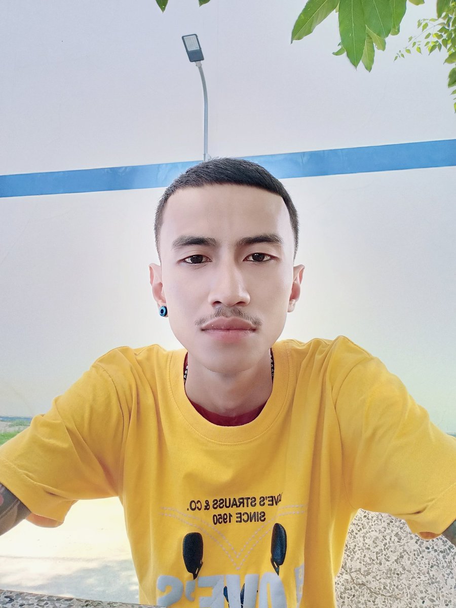 KrichYi's tweet photo. 🥺 https://t.co/JP9rl4T1jn