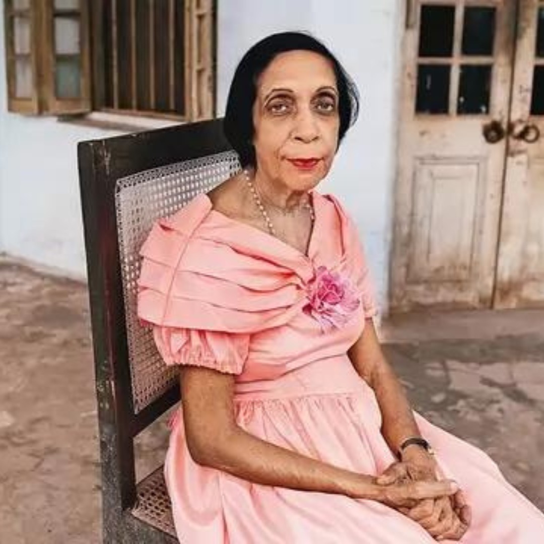 Outlookindia's tweet image. #WeekendReads | These portraits from 'The Anglo-Indians' by Dileep Prakash capture the many moods of this community spread across the country

#PhotoFeature #AngloIndians #India #culture #society

Read more at:

outlookindia.com/national/photo…