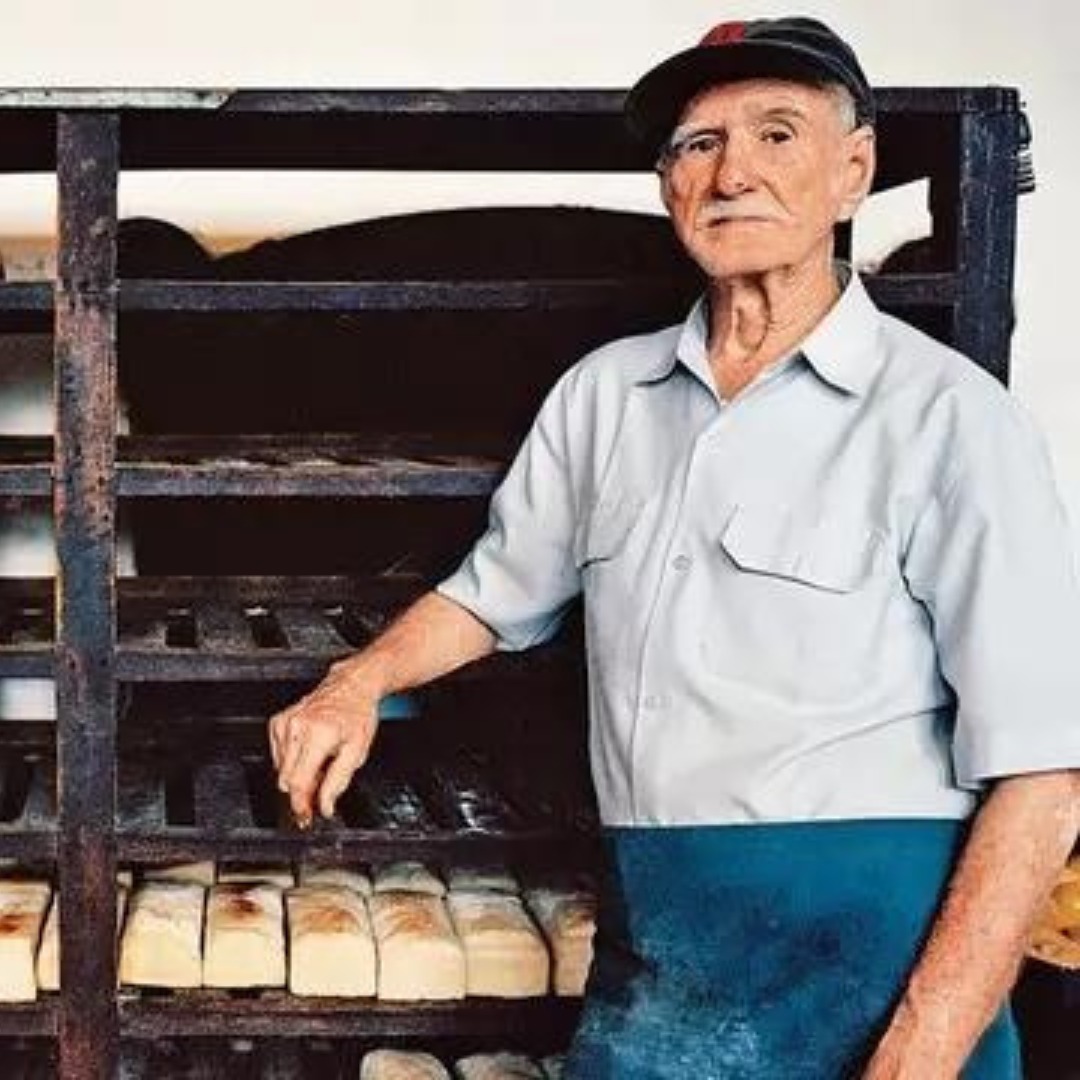 Outlookindia's tweet image. #WeekendReads | These portraits from 'The Anglo-Indians' by Dileep Prakash capture the many moods of this community spread across the country

#PhotoFeature #AngloIndians #India #culture #society

Read more at:

outlookindia.com/national/photo…