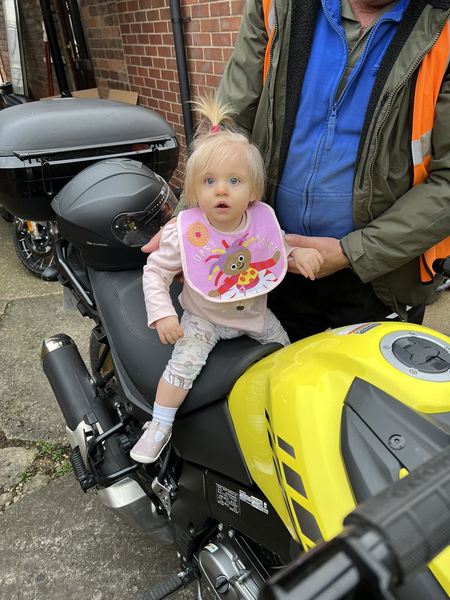 jamiebeacock's tweet photo. @GIrwinRacing @GIrwinRacing girls are the best 🏍️🏍️👍👍💕💕 https://t.co/gOxZPBnT1L