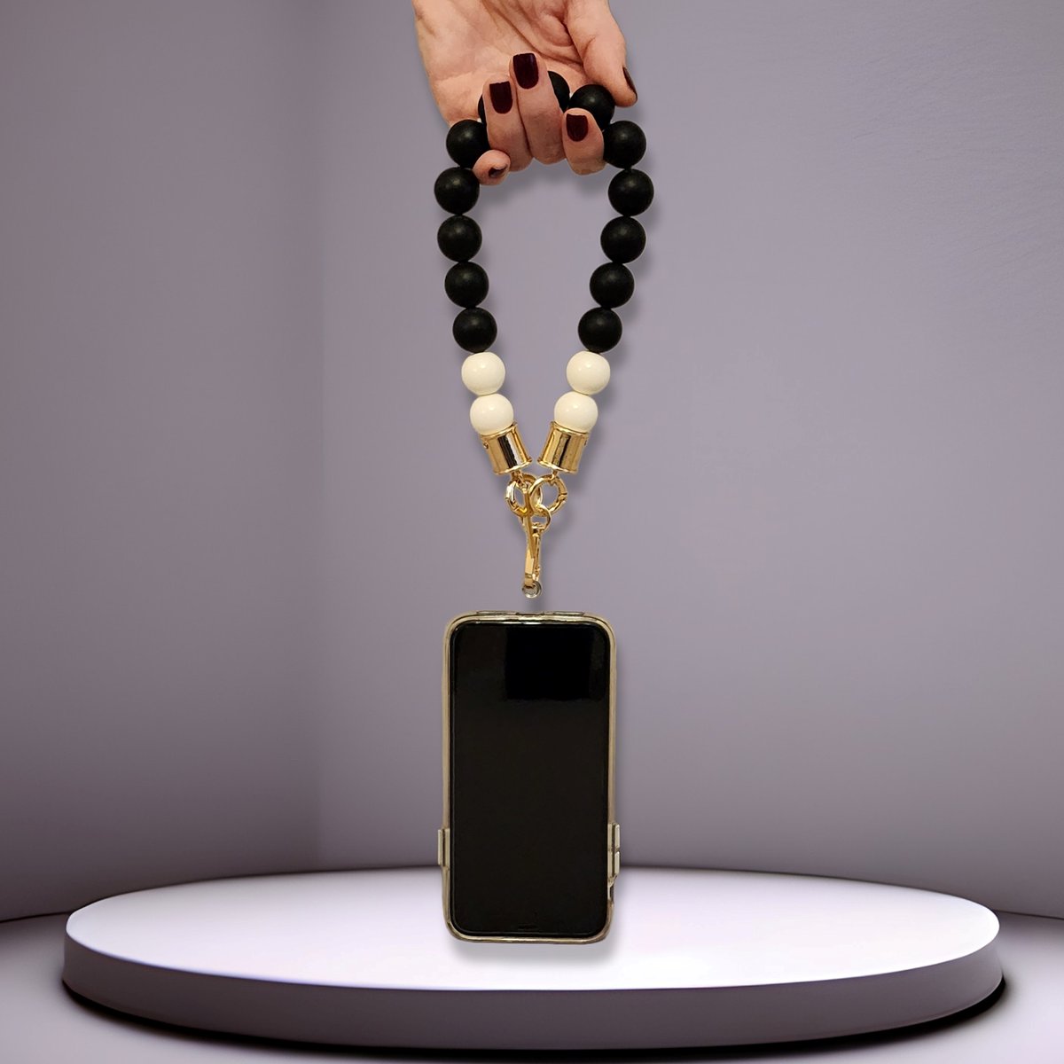 Check out our new fashionable wristlet lanyard for smart phones or purse strap. 
Emabell Collection on #etsy 

etsy.com/listing/141910…