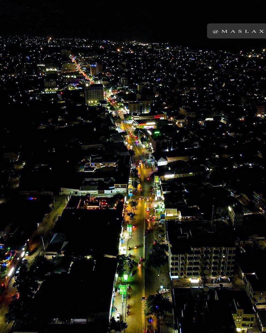 SONNALIVE's tweet photo. Behold the spectacular aerial view of #Mogadishu, #Somalia! The city's rapid growth is truly awe-inspiring. The wonderful scenery captured in this photography by #Maslah is simply stunning! πΈ https://t.co/szqmR52jAN