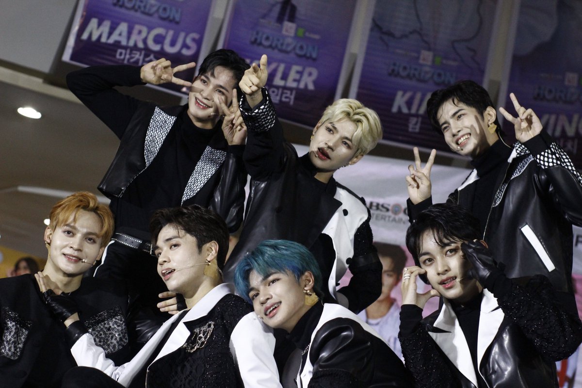 HORI7ONofficial's tweet photo. Let's give it up for HORI7ON! Let's go, Pampanga! #HORI7ON_GoesToPampanga 
 
WATCH HERE LIVE: 
https://t.co/PHKT3Pcewj

 #VINCI #KIM #KYLER #REYSTER #WINSTON #JEROMY #MARCUS #호라이즌 #빈치 #킴 #카일러 #레이스터 #윈스턴 #제로미 #마커스 https://t.co/rhzZAMpsQI