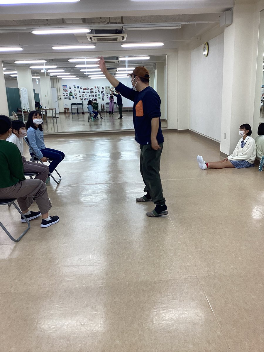 ACTIS_tts's tweet photo. 鹿児島からこんにちは😃

JLクラスの演技レッスン！

役割を理解して楽しく演じていきます

#アクティブカゴシマ
#アクティブハカタ
#鹿児島タレント https://t.co/3qAjQbETEB
