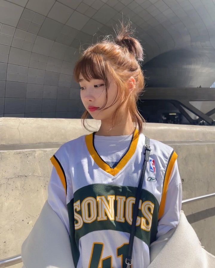 HotIssueBR's tweet photo. #BINGRAM | Atualização da YEBIN no IG.

“☀️”

#YEBIN #예빈 

(1/3) https://t.co/nVL5woo7FJ