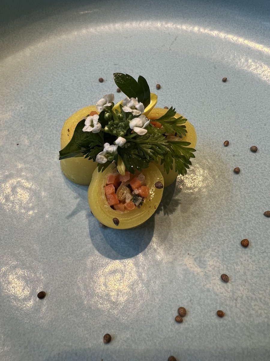 halekulani1306's tweet image. 昨年TMA以来のあみチングと、久々のリアル再会＆ランチ。隠れ家的なコリアンランチ。楽しくて話がつきないよー。
#HASUO