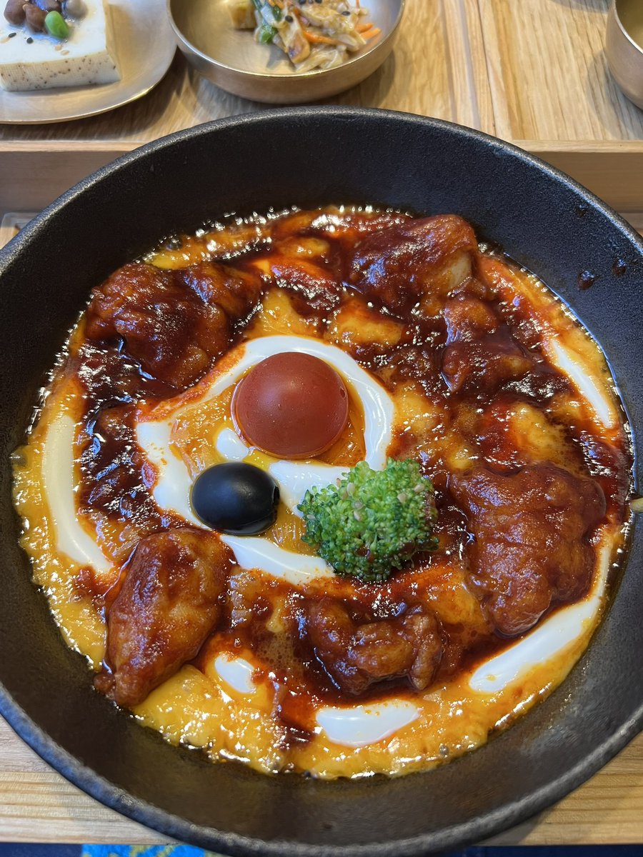 halekulani1306's tweet image. 昨年TMA以来のあみチングと、久々のリアル再会＆ランチ。隠れ家的なコリアンランチ。楽しくて話がつきないよー。
#HASUO