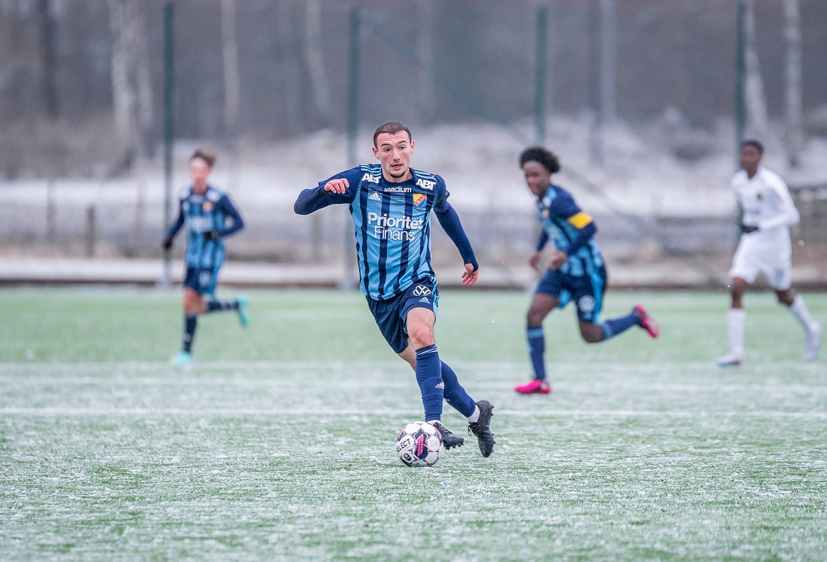 Nobbes Djurgårdsbilder tweet media