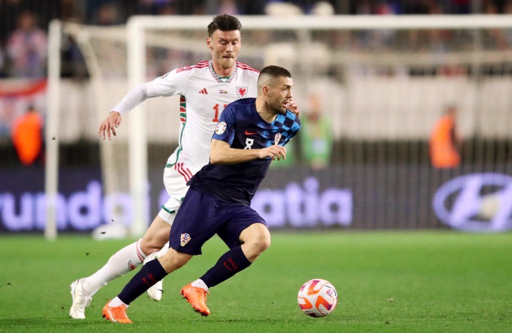 number2blue's tweet photo. Mateo Kovacic v Wales 

76 minutes played
68/73 passes completed (93% accuracy)
3 chances created 
3/3 successful dribbles (most)
5 passes into final third 
2/2 accurate long balls
1 tackle won
1 interception
6 duels won
3 ball recoveries #CROWAL 🇭🇷 #CFC https://t.co/UjRu4qqN3K
