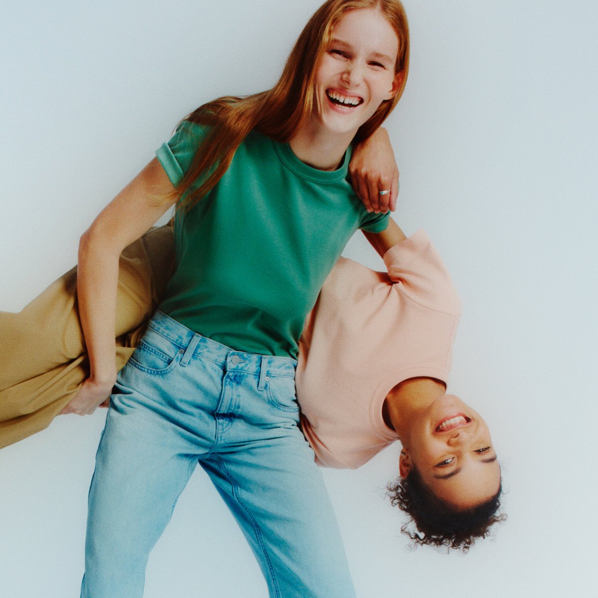 UNIQLOPH's tweet photo. Letter-Perfect

UNIQLO U T-Shirts

A basic tee is the perfect tee. Simple, soft, and indispensable, a UNIQLO U crew pairs with any look in almost any color.

Shop now: https://t.co/DKo5wdkYN4

#UniqloPH #LifeWear #UniqloEssentials https://t.co/4yuaFCnD4W