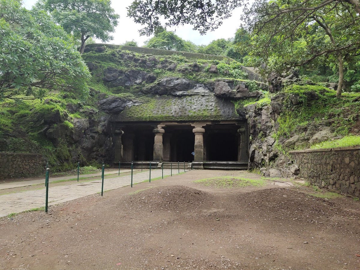 mehnaz_20's tweet photo. 📍 Elephanta island, Mumbai https://t.co/H8QyyvkTgv