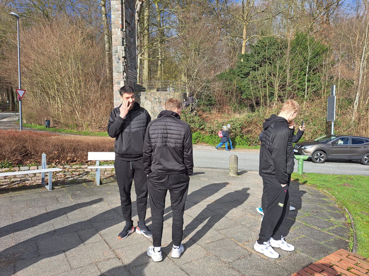 FuechseBerlin's tweet photo. #Liveticker #BERTHW
Moin aus Kiel 👋🏻
Um 14 Uhr wird es ernst 🦊🔥

@thw_handball 🆚 @FuechseBerlin

#unserrevier #auswärtsspiel https://t.co/HqTS3bXavC