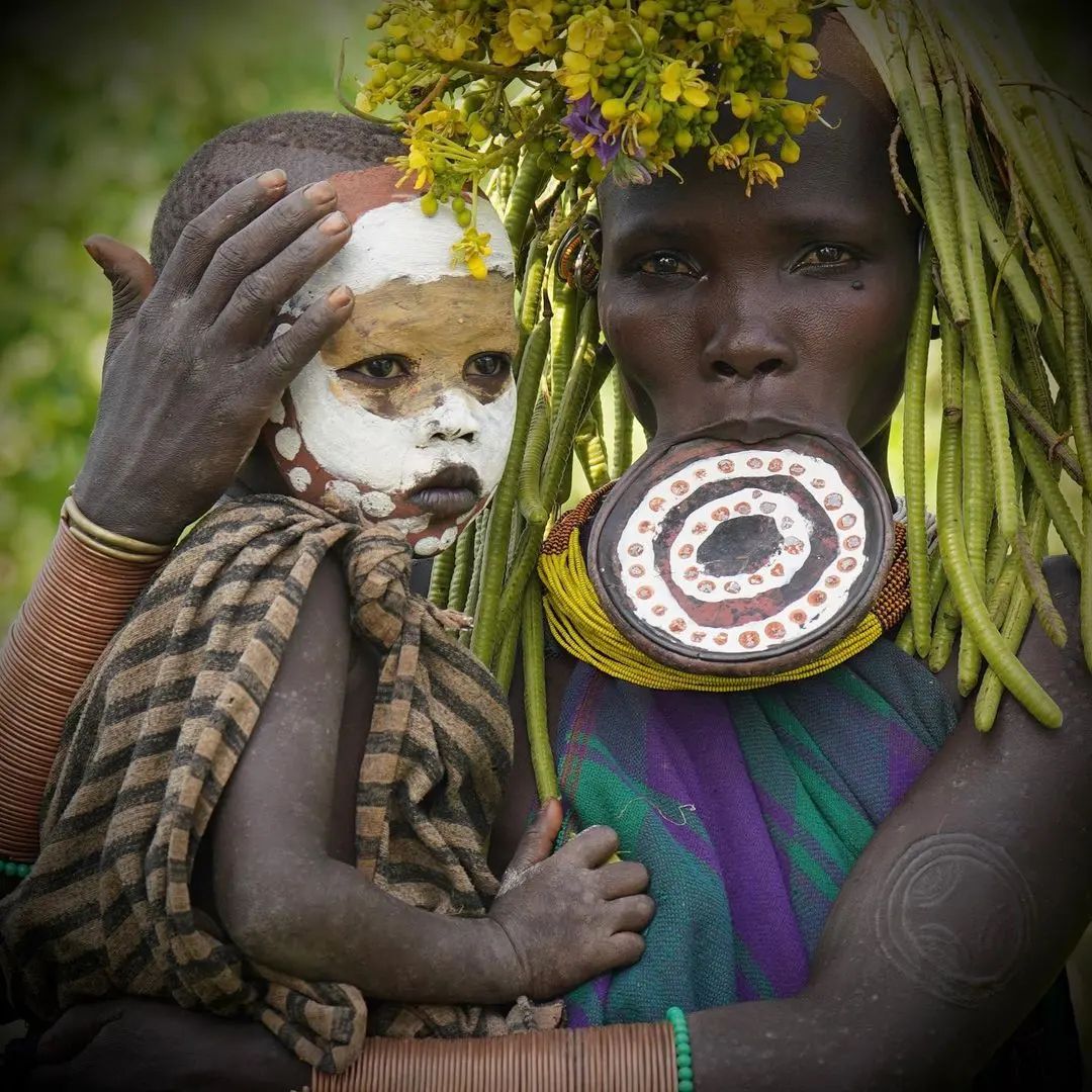 omoadvisor's tweet image. Surma / Suri tribe, Omo Valley Ethiopia.

#Ethiopia #OmoValley #omoriver #tribes #omoadvisor #surma #suri #surmatribe #suritribe #surmatribes #suritribes #africa  #culture  #travelafrica #travelethiopia #culturetraveler #amazingafrica #amazing_africa #africaamazing