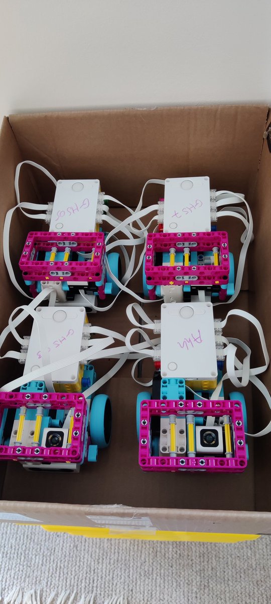 MrsMcConnellCS's tweet image. Building Lego robots is getting addictive. This weekend we managed to build 4 delivery vehicles for Mission 2 #codingsuccess. 4 more to be built for after Easter. Back to real life now.
