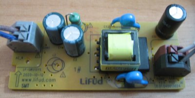 blogbombillas's tweet photo. Foco #downlight #led 7W circular #Lifud de #Efectoled UGR15
https://t.co/EHyZFYzzkg
Apto para sustituir focos halógenos de 50W, no se calienta gracias a su gran disipador, tiene un driver de calidad.
Que le hayan subido la duración de 30000 a 50000 horas de un día para otro... https://t.co/sL1BpL7GpQ