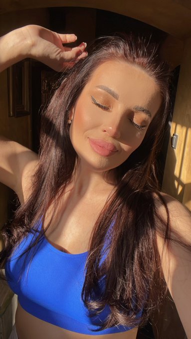 Good morning 🥰 #morning #modelslife https://t.co/0jynuP4yWn<a href="/tag/morning"class="tags">#morning</a><a href="/tag/modelslife"class="tags">#modelslife</a>