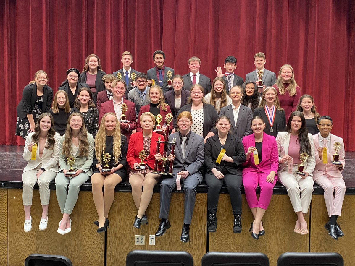 MrsKPWalker's tweet photo. Fairmont Speech took 1st place in team sweepstakes yesterday at the Fairmont “Finale” Speech Tournament! It was our last invitational of the season. Congratulations to these amazing speakers on their grand finale!!! Onto the postseason... 🫶🏻
#BeAVoice #FmtSpeech #FmtCards https://t.co/09wYDql4Fo