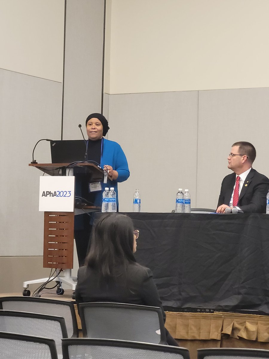 Sarah Riley Cox tweet media