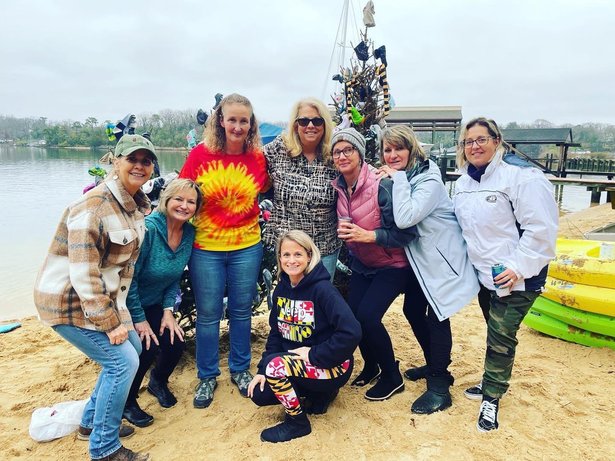 teacherfirst73's tweet photo. Last nights sock burning party 𧦠π² π₯ to celebrate spring and warmer weather on its way β€οΈ #onlyinMD #MDpride #maryland #tradition β€οΈπ€π https://t.co/ZPCuRuRqLH