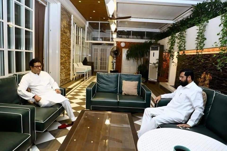 मुख्यमंत्री श्री. एकनाथ शिंदे 'शिवतीर्थ' निवासस्थानी राजसाहेब ठाकरे यांच्या भेटीला!
<a href="/mieknathshinde/">Eknath Shinde - एकनाथ शिंदे</a> <a href="/CMOMaharashtra/">CMO Maharashtra</a> <a href="/RajThackeray/">Raj Thackeray</a> <a href="/mnsadhikrut/">MNS Adhikrut - मनसे अधिकृत</a>
