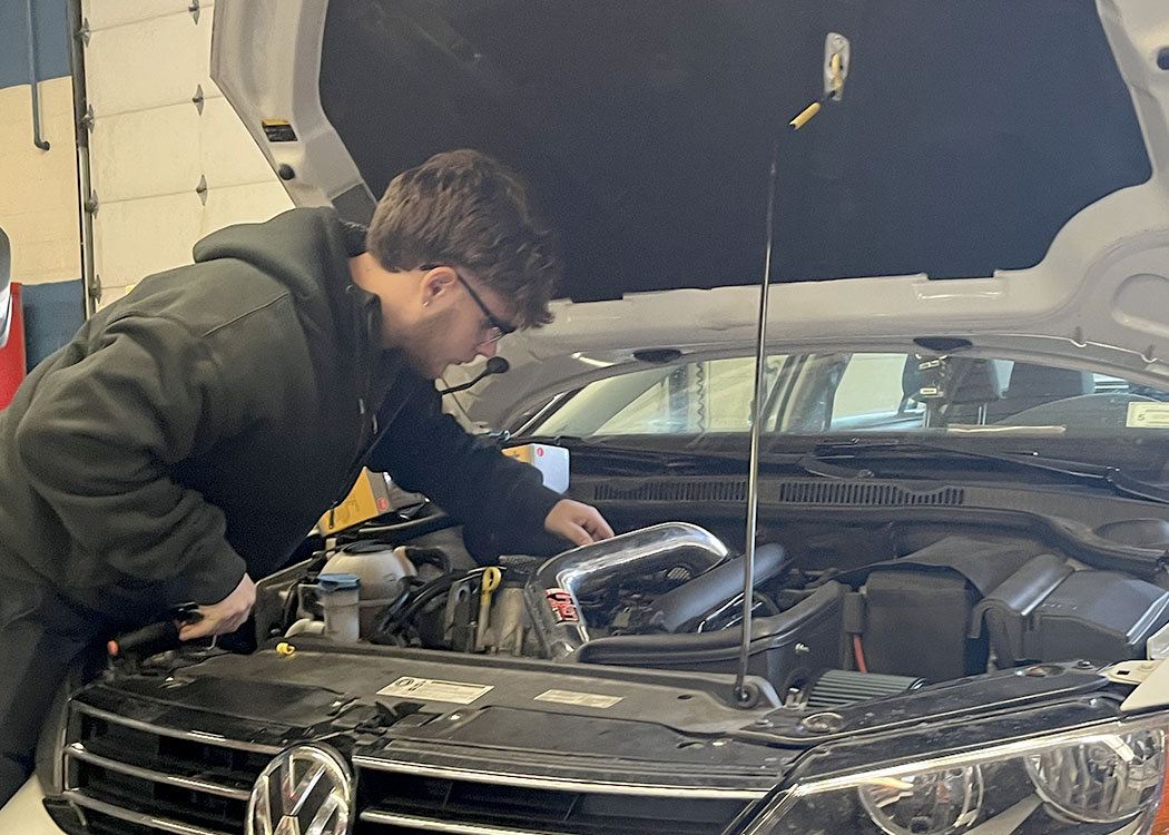 BOCES Career&Tech (@careertectweets) on Twitter photo “I have learned a lot of skills at <a href="/CapRegionBOCES/">Capital Region BOCES</a> that will transfer to adult life, like communication and time management.” – Caleb Helme, Automotive Trades Technology senior from <a href="/crcsdistrict/">C-R Central School District</a>
<a href="/BOCESofNYS/">BOCES of New York</a> <a href="/actecareertech/">ACTE</a> <a href="/capregchamber/">Capital Region Chamber</a> “I have learned a lot of skills at <a href="/CapRegionBOCES/">Capital Region BOCES</a> that will transfer to adult life, like communication and time management.” – Caleb Helme, Automotive Trades Technology senior from <a href="/crcsdistrict/">C-R Central School District</a>
<a href="/BOCESofNYS/">BOCES of New York</a> <a href="/actecareertech/">ACTE</a> <a href="/capregchamber/">Capital Region Chamber</a>