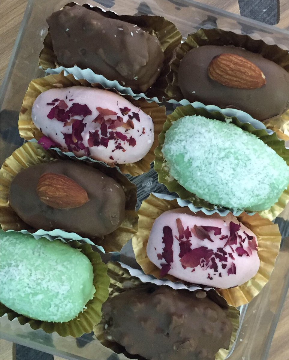 haryanimsl's tweet photo. Ramadhan Specials by Teepah’s Kitchen
Open order for Chocolate Dates.
Diperbuat dari kurma Medjool. Ada 4 flavour. Nak makan sendiri boleh, nk bg hadiah pun boleh, nak buat door gift utk iftar pun boleh.
WhatsApp 0164518076 utk orders⭐️
#chocodates
@IpohAjer @MohKeIpoh https://t.co/DfSUQHNPAT