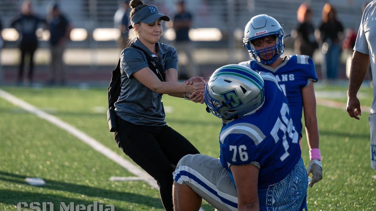 csdphoto619's tweet photo. March - Athletic Trainer Month

@SDUSDAthletics_ @CCCAASports @PcacSports @SanDiego_Sports @SDSportsAssn @sdutSports @RamonScottMedia @KUSISports @Sports760 @SD_SportingNews @EC_Preps_SD https://t.co/WaGjSVoh3Q