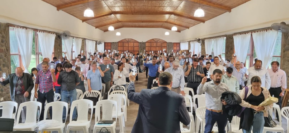 caviglionedario's tweet photo. Felicitaciones a @AdventistasMANo por el excelente Encuentro de Ancianos y líderes EDRE ayer en Kachu Huasi. Por #UnaIglesiaViva , sana, fiel y creciente! Fue una bendición acompañarlos! #YoVoy https://t.co/oqRuVcYXKC