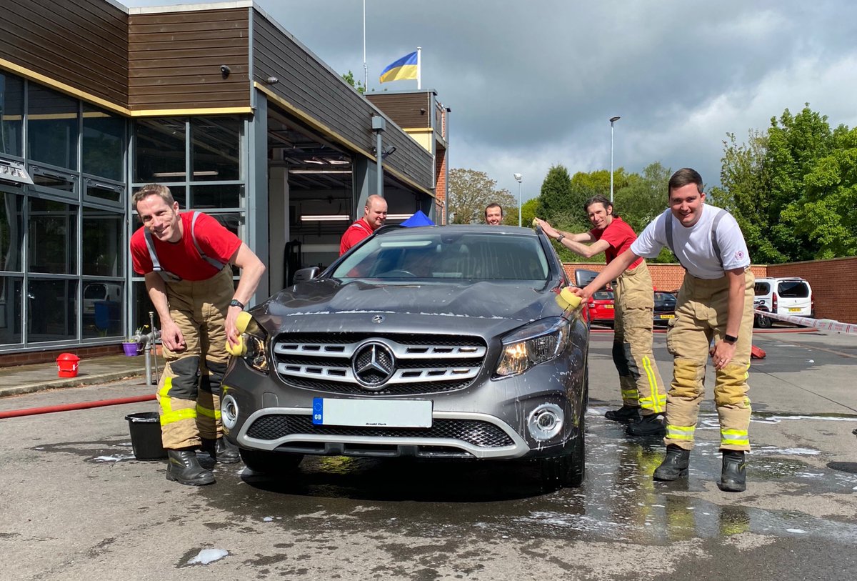 AlsagerFS's tweet image. 🪣🧽🚗 A massive thanks to everyone who attended the charity car wash today! We have raise an amazing total of £526 for @firefighters999  🪣🧽🚗