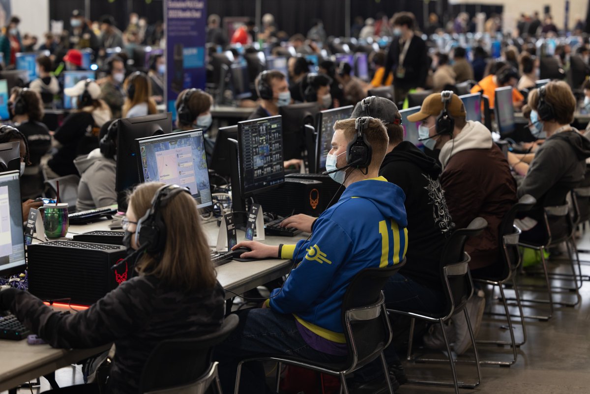 IntelGaming's tweet photo. All systems are a go at the @PAX PC Freeplay!
Powered by... You guessed it: The #IntelNUC! β‘οΈ#IntelatPAX #PAXEast https://t.co/wI0HKfTxRo