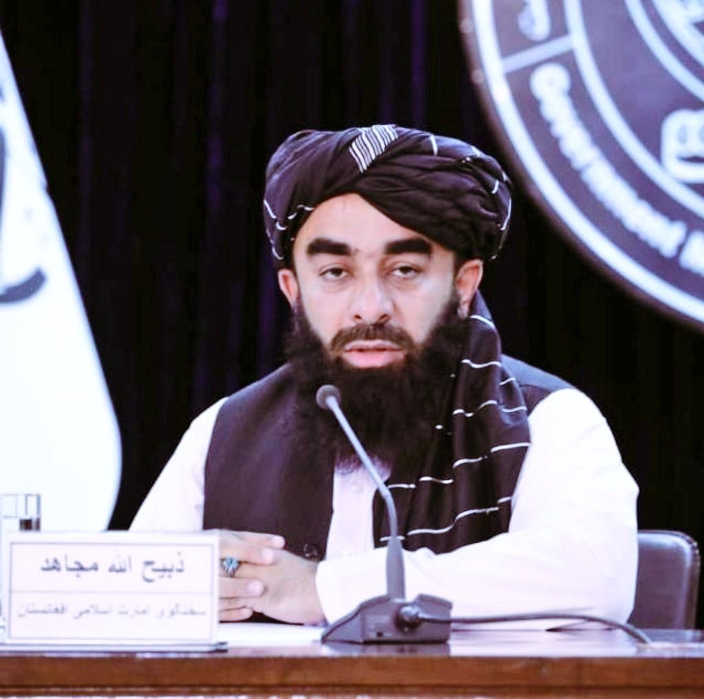 StudentRahim123's tweet photo. د افغانستان د اسلامي امارت مرکزي وياند ذبيح الله مجاهد صاحب حفظه الله ❤️: د نړۍ په ۱۴ هيوادونو کې رسمي سفارتونه د اسلامي امارت په واک کې دي.
نظر او تفسير
يعنې د نړۍ ۱۴ هيوادونو په رسمیت پیژندلي يو، نور خو چې سفارتونه يې راکړل نو رسميت پيژندل کوم غوږونه نه لري.
سفارت يې چې زموږ په واک کې شو، د هغه هيواد هرڅه او هر ډول اړیکې او راشه درشه رسمي ده او همدا رسمي تک را تګ د رسمیت اصلي نوم ده، يوازې يو اعلان پاتې چې دغه څوارلس هيوادنه ېې وکړي.
مونږ یې رسمیت څه کوو چارې مو ښه په درز کې ورسره روانې او اړیکې سره لرو، نور باره همدا بس ده.
د څوارلسو هيوادونو د سفارتونو د واک ترلاسه کول د بهرني سياست او ډيپلوماسۍ کامیابي ده.
مونږ به پرمخ ځو او ان شاء الله چې په يوه برخه کې مو څوک مخه نشې نیولای.
هیواده په هر ډګر کې د سیالانو سیال شې.
ترين