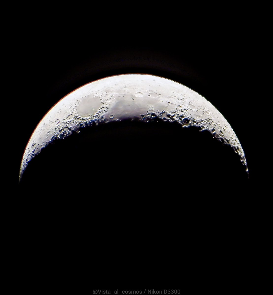 Vista_al_cosmos's tweet photo. Luna de anoche iluminada al 20% y ubicada en la constelación de Tauro.
25/03/2023/22:45UTC+1
Equipo utilizado:
🔭 SLTMak127mm
📷 Nikon D3300
#ThePhotoHour 
#Moon #Luna
#MoonLovers
#Astrophotography 
#Fotografia
#cielosESA
#DesdeCadiz
#FelizDomingoATodos https://t.co/wisH1Tzz30