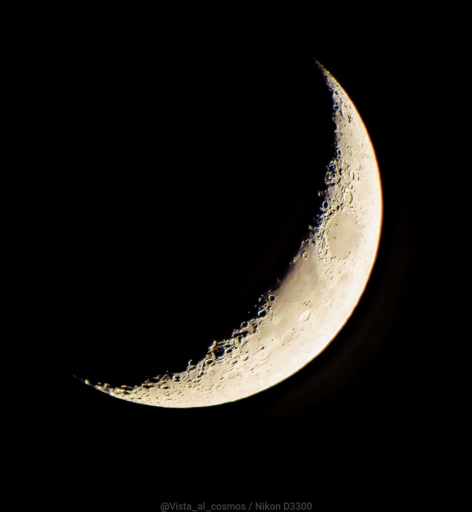 Vista_al_cosmos's tweet photo. Luna de anoche iluminada al 20% y ubicada en la constelación de Tauro.
25/03/2023/22:45UTC+1
Equipo utilizado:
🔭 SLTMak127mm
📷 Nikon D3300
#ThePhotoHour 
#Moon #Luna
#MoonLovers
#Astrophotography 
#Fotografia
#cielosESA
#DesdeCadiz
#FelizDomingoATodos https://t.co/wisH1Tzz30