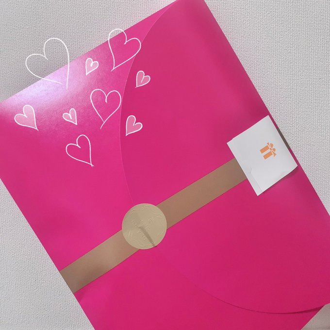 フォロワーさんからの欲しリスプレゼント、丁寧にラッピングまでしてくれた🥹🎀 https://t.co/k8ga6uXnWQ<a href="/tag/%E3%83%96%E3%83%A9%E3%82%B8%E3%83%A3%E3%83%BC%E3%81%AE%E6%97%A5"class="tags"><span>#ブラジャーの日</span></a>