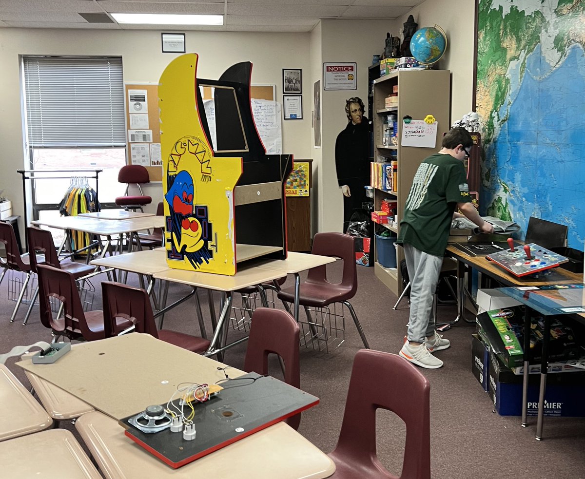 mwoods67037's tweet photo. I have a couple of students, who are “recycling” this broken discarded Arcade 1Up cabinet and building a new Midway arcade cabinet. (This is direct STEM application and problem solving in action!) #PBL #RM117 #BPMS https://t.co/ldf13BnUzZ