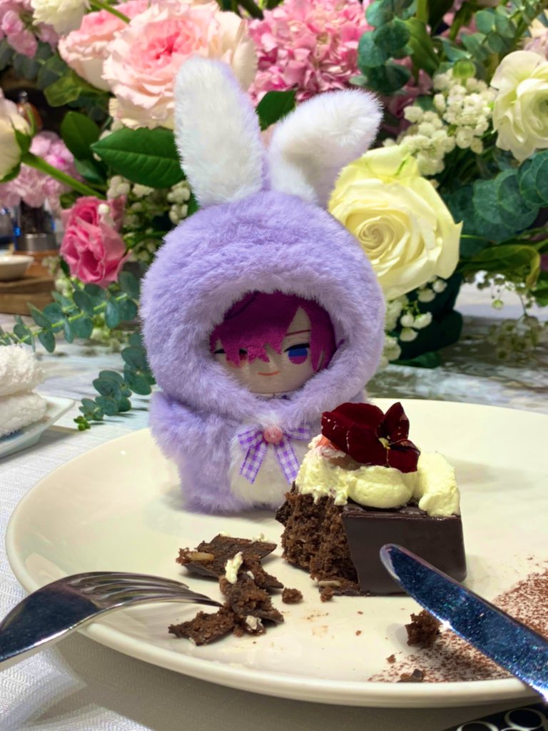 Ashihansw's tweet photo. 一口吃掉😋

#UkiVioleta #fuwauki https://t.co/zMU6RvXkOp
