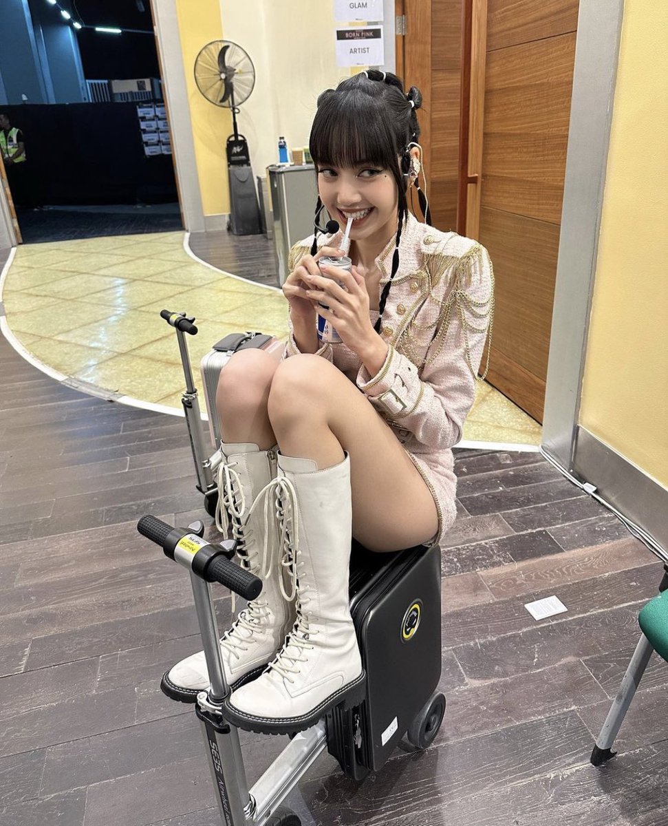 jsmtjyygyjbbjb's tweet photo. ตั้งแต่มีกระเป๋าอันนี้ชีก็ไม่เดินอีกเลย 55555555555555555555555555 https://t.co/TfHCX5t09P