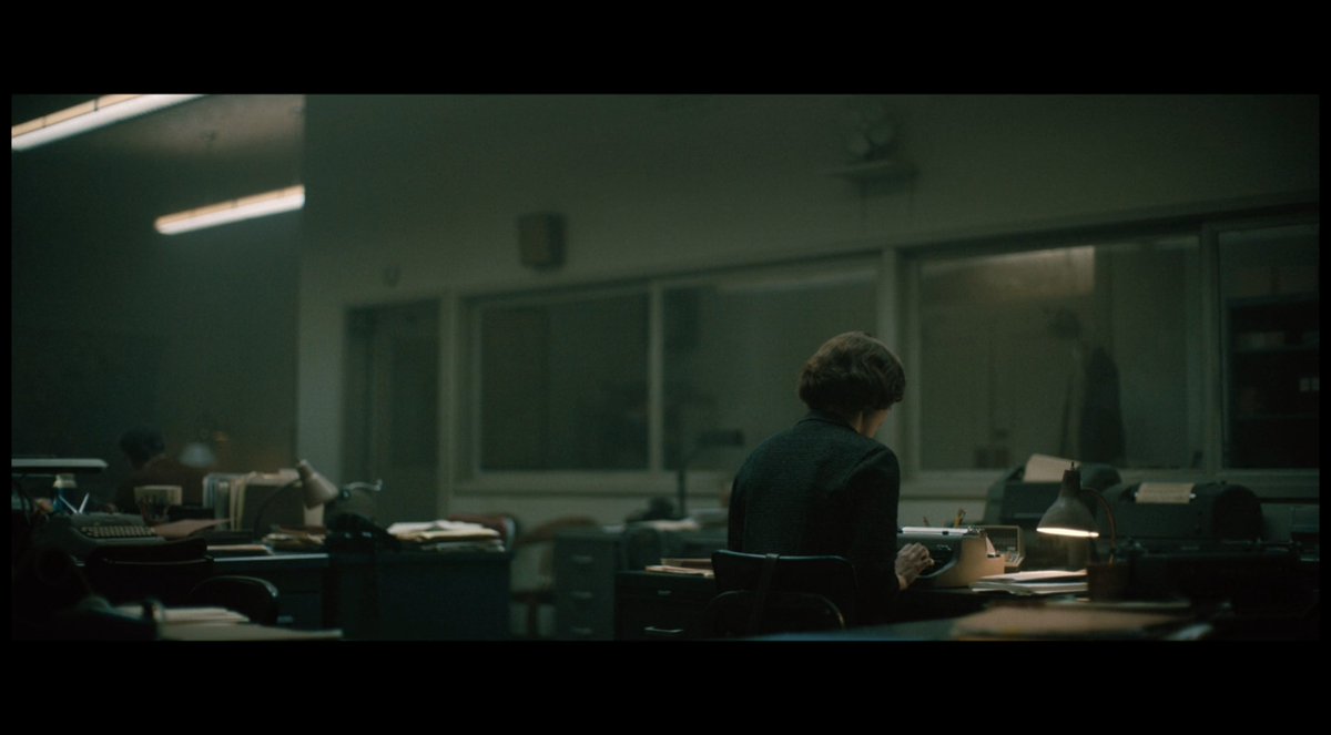 nothingnaiant's tweet photo. <보스턴 교살자> 토스트 리뷰를 써야 했던 평범한 여성 기자였던 로레타가 '보스턴 교살 연쇄살인사건'을 처음으로 보도하면서 벌어지는 이야기... 미국 실화 바탕이고 언론계 여성이라는 점이나 차분한 영화 톤이나... <더 포스트>가 생각나는 영화였삼 https://t.co/tsScdDYeXj