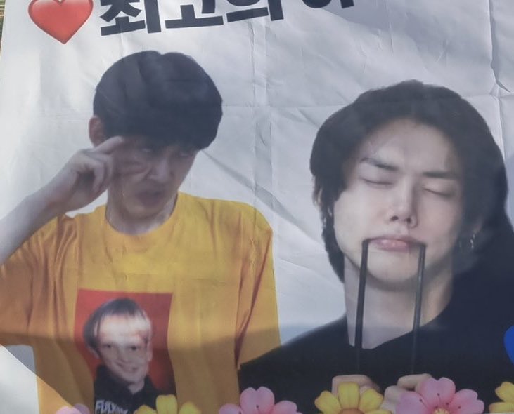 아 제발 진짜 웃겨ㅋㅋㅋㅋㅋㅋㅋ
모아들한테는 절대적으로 안 보여주는 모습들인데 친구들에 의해 걍 낱낱이 세상에 공개 되는 중ㅋㅋㅋㅋㅋㅋㅋㅋㅋㅋㅋ