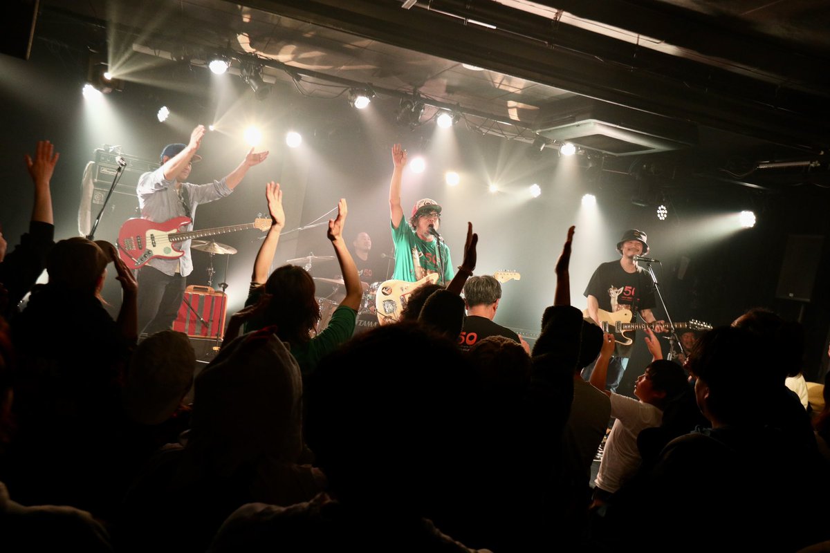 Don_Atsumarino's tweet photo. こんな幸せな50代のスタートはないよ。
LOVE U ALL!!!
#TAPEMEWONDER
#GQ06
#pygmywithbitterends
#WhotheBitch
#TheJFK
#上上ブラザーズ
#thebeds
#papasmilk
#mushs
#GentaroToako
#南波政人
#50祭り
#pirukuru
#ハンサム判治
#MellowMonkConnection
#andU https://t.co/XtDL9F3ivC