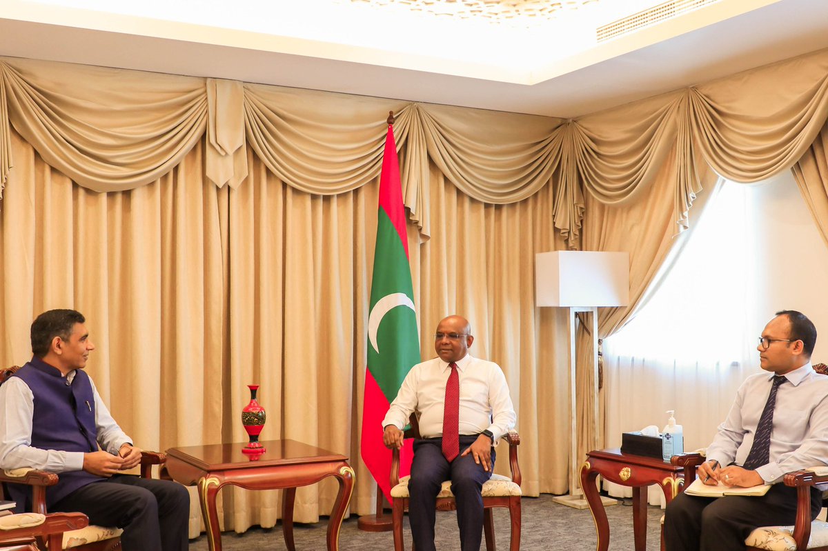 abdulla_shahid's tweet photo. Had a productive meeting with High Commissioner of India @AmbMunu today. 

Discussed progress on ongoing developmental projects financed by India, and ways to strengthen #Maldives 🇲🇻 - 🇮🇳 #India partnership. https://t.co/wzXuUFdoHy