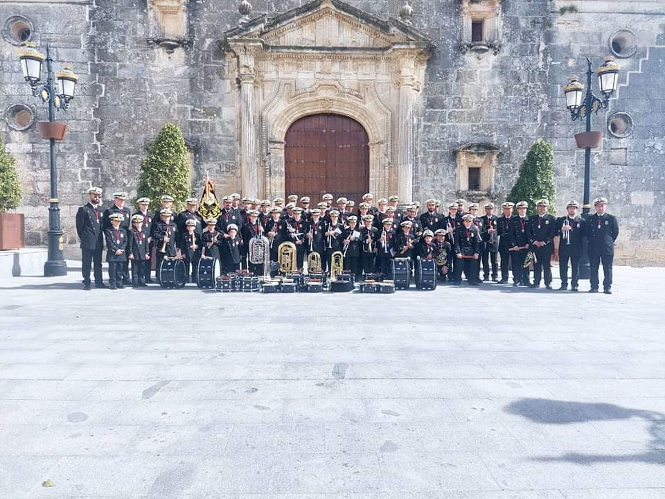 ¡¡G R A C I A S!!

▪︎Un paso más. 
▪︎Una nueva meta. 
▪︎Un sueño cumplido.

Seguimos...

#SiempreFieles