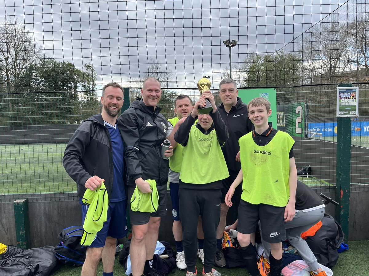 Our 2nd community football tournament with the help of <a href="/goalsfootballuk/">GOALS</a> at Shawlands today. Great to see increasing numbers coming along including 2 teams from <a href="/GovanhillRomaYP/">Govanhill Roma Youth Project</a>. Well done to the Yellows who were worthy winners!