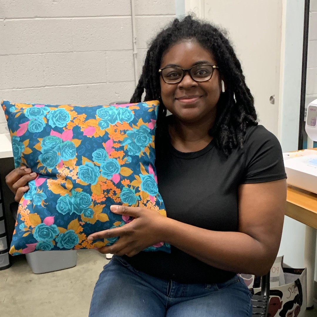 mrsewingmachine's tweet photo. Wanting to start a hobby for the summer? Sewing is perfect for you if you want a stress-relieving project with a fun &amp; inviting community. Join us on March 28th, this Tuesday, at 4:30 pm for your Intro to Sewing Class. 
 https://t.co/3Bcg328ZJo https://t.co/t8irl4fA2H