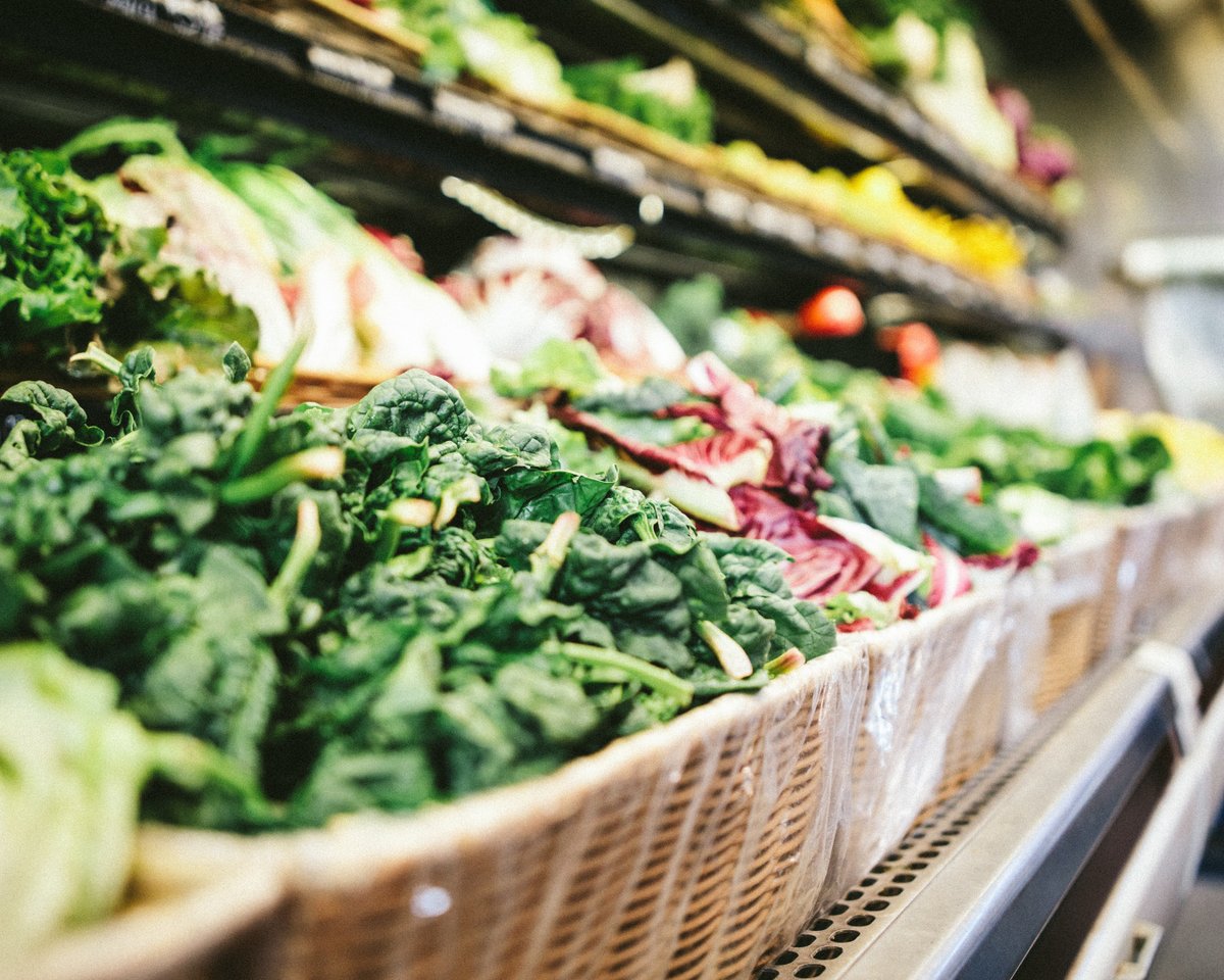 BCfreshVeggies's tweet photo. Want to add some color and flavor to your meals this week? 🌈🥦 Don't forget to stock up on fresh and tasty veggies during your next grocery run! 🛒🍅 #HalfYourPlate #HealthyEating #ColorfulPlate #FreshProduce https://t.co/L5dBbWwnU3