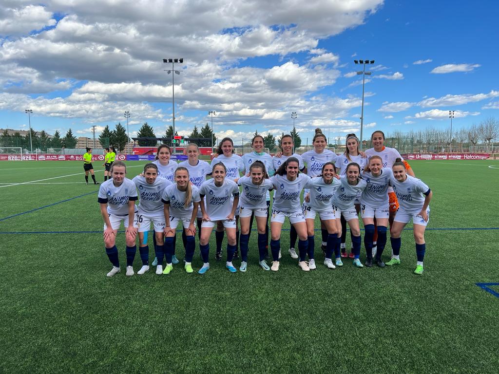 RealOviedoFem's tweet photo. Salimos al césped de Prado Viejo animando a nuestra Sara Bermell
¡ÁNIMO BERMELL!

#ElFuturoEsNuestRO
#RealOviedoFemenino 🔵⚪ https://t.co/dMg2TFZSy1