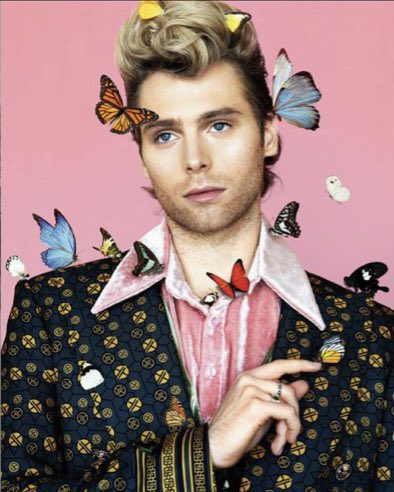 carryOUSEL's tweet image. Luke hemmings as Zé bonitinho