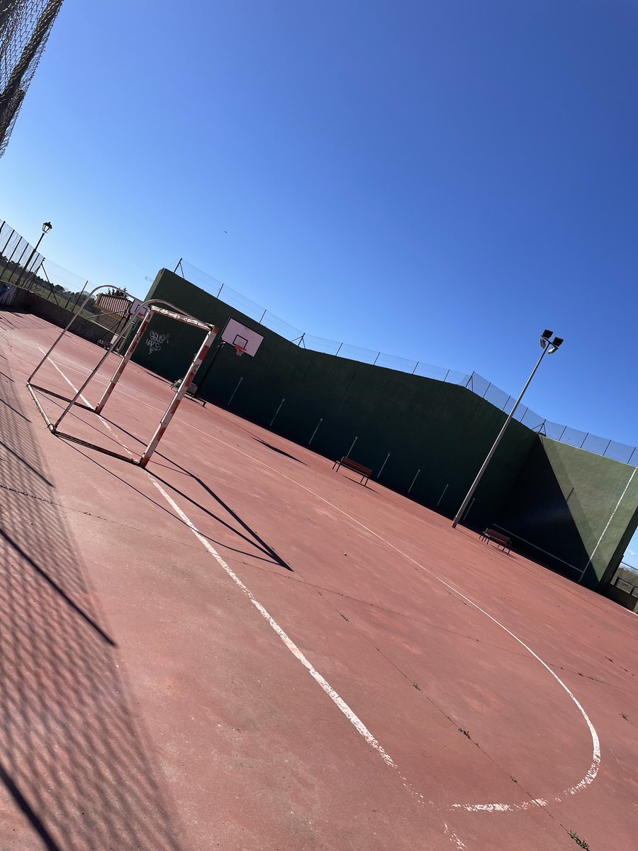 jairoatm19's tweet photo. Sería buen sitio para la vol. 3 😂 https://t.co/DWlmc6Ctm9